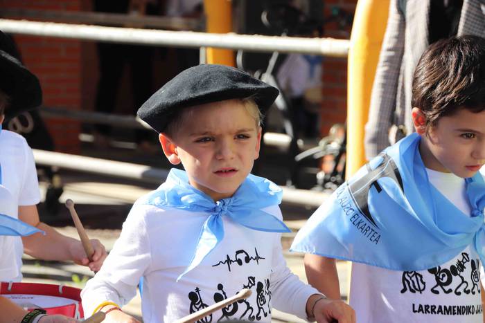 Danbor hotsek esnatu dute au 9 1572095548387