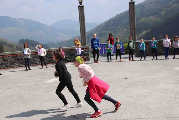 Korrikaren erritmora Alkizan 32 1555081389696