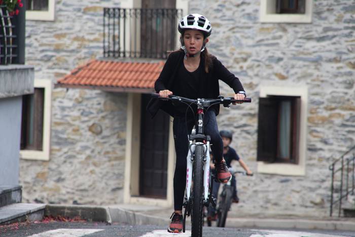 Orendaindarrek ezin, Jon And 9 1502887765197