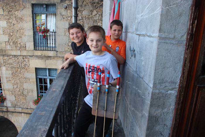 Asteasu San Pedro jaiak haur 1 1498651716405