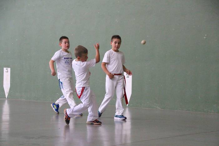 Gazte izateak ez duelako adi 43 1523733500367