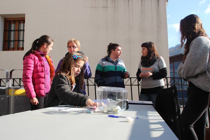 Galdeketaren harira, sinadura bilketa Elduainen 7 1482081536931