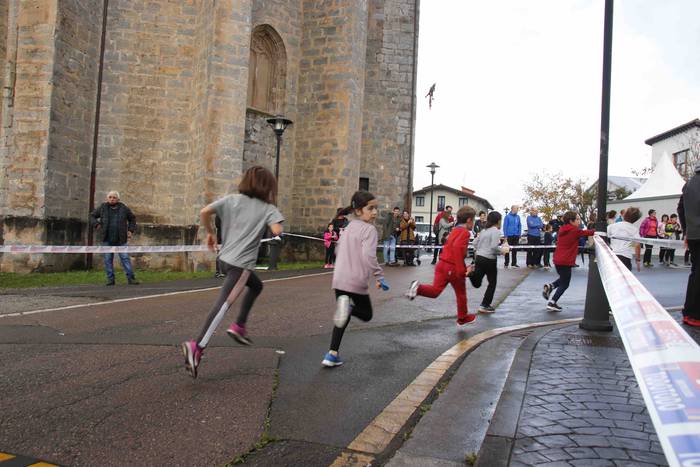 Ume krosa egin dute Amasako  19 1636802238159