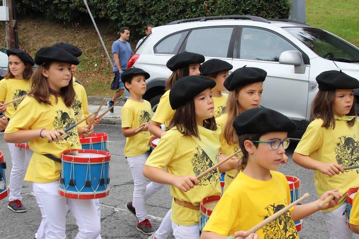 Danbor hotsek hartu dute Ama 33 1562504181661