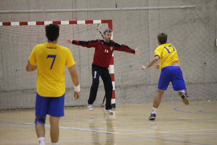 Tolosa Eskubaloi vs bidasoa b 2015 13 1445253729382