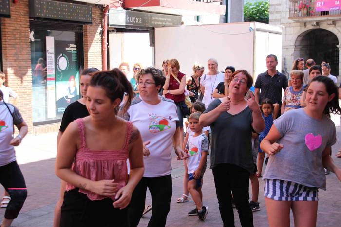 Tripa beteta, dantzan pasa d 88 1563205363466