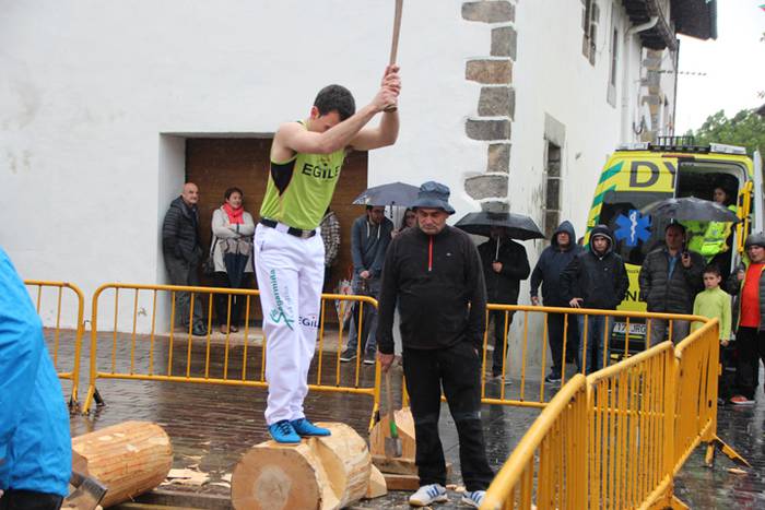 Herri kirolak Santa Krutzeta 15 1493577330455