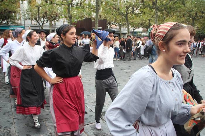 Udaberri Dantza Dezagun Tolo 130 1504963815982