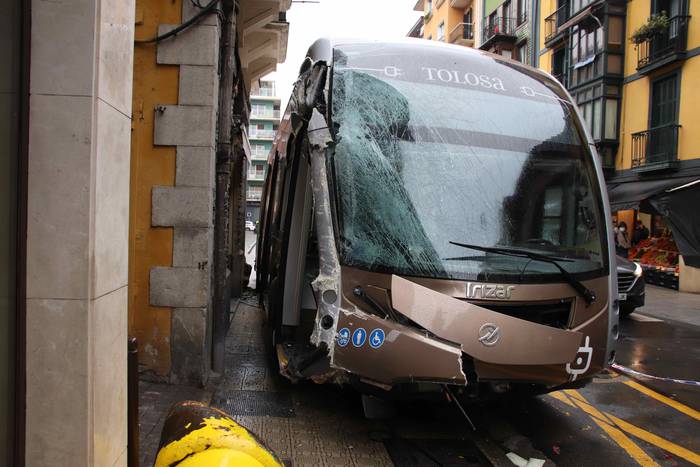 Tolosako hirubusak istripua  14 1642670950639