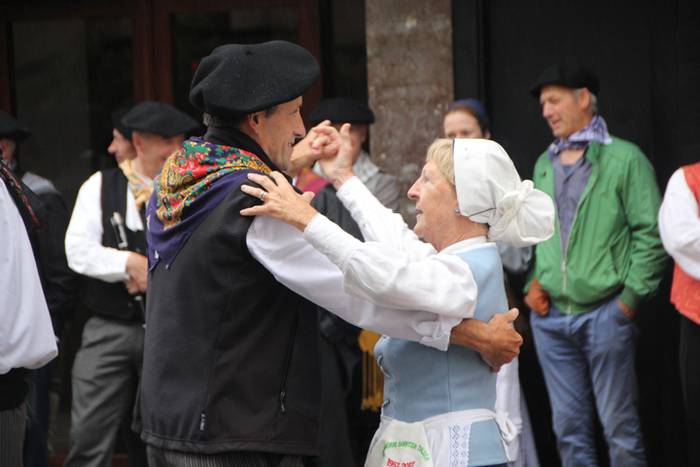 Udaberri Dantza Dezagun Tolo 54 1504963302292