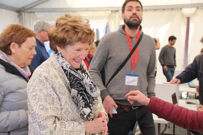 Aurpegi ezagunak bozka emate 4 1489931057856