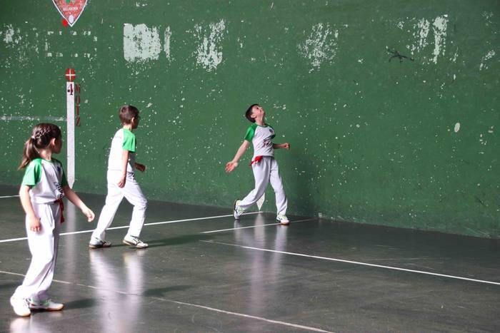 Behar Zana elkarteko festa 2 5 1559405168957