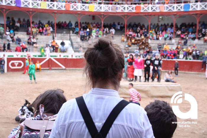 Zezenak adarrak okerrak ditu 77 1488277600466