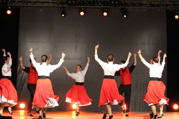 hartu trena jaialdia villabona 2016 73 1462010459651