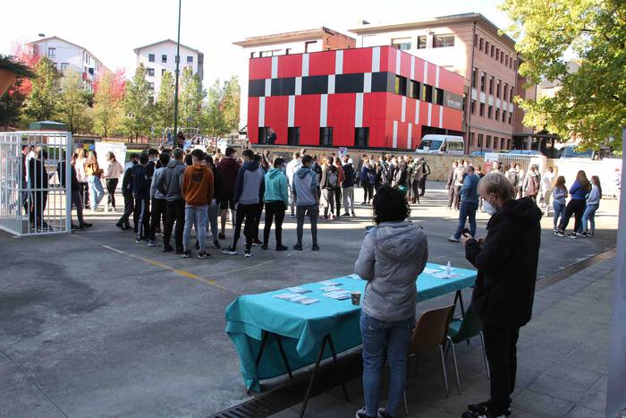 Boluntariotza Azoka, 2021, T 8 1635351629375