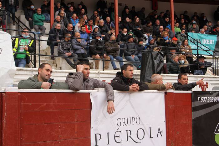 Iker Vicente eta Mikel Larra 19 1648923077078