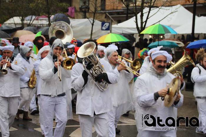 Mozorrotuta zezenetara 40 1518369719357